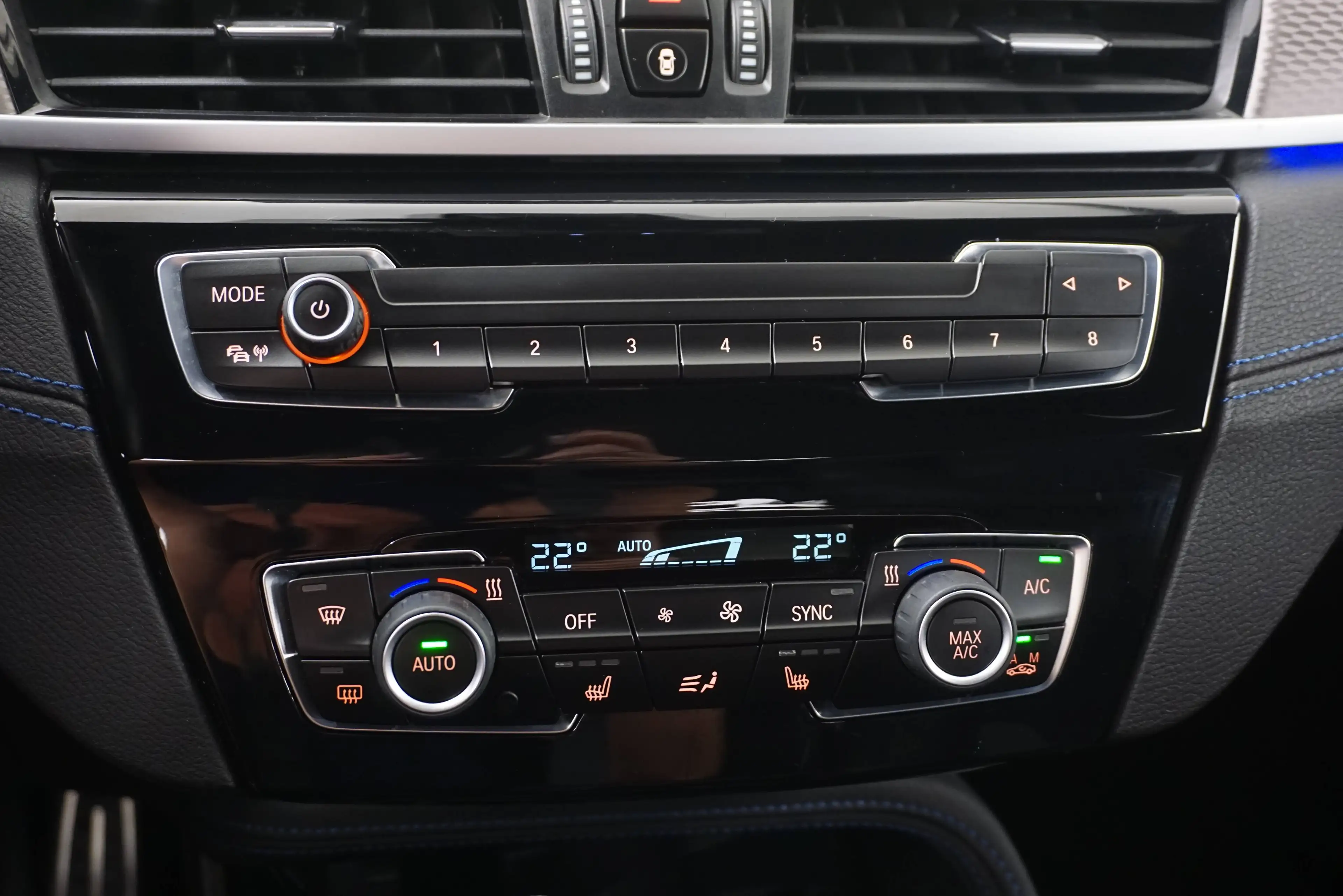 BMW X2 sDrive 18 d M Sport — photo 7
