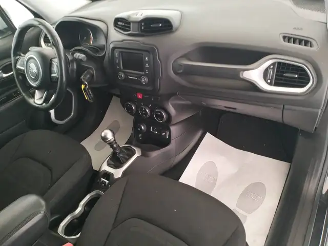 Jeep Renegade view 14