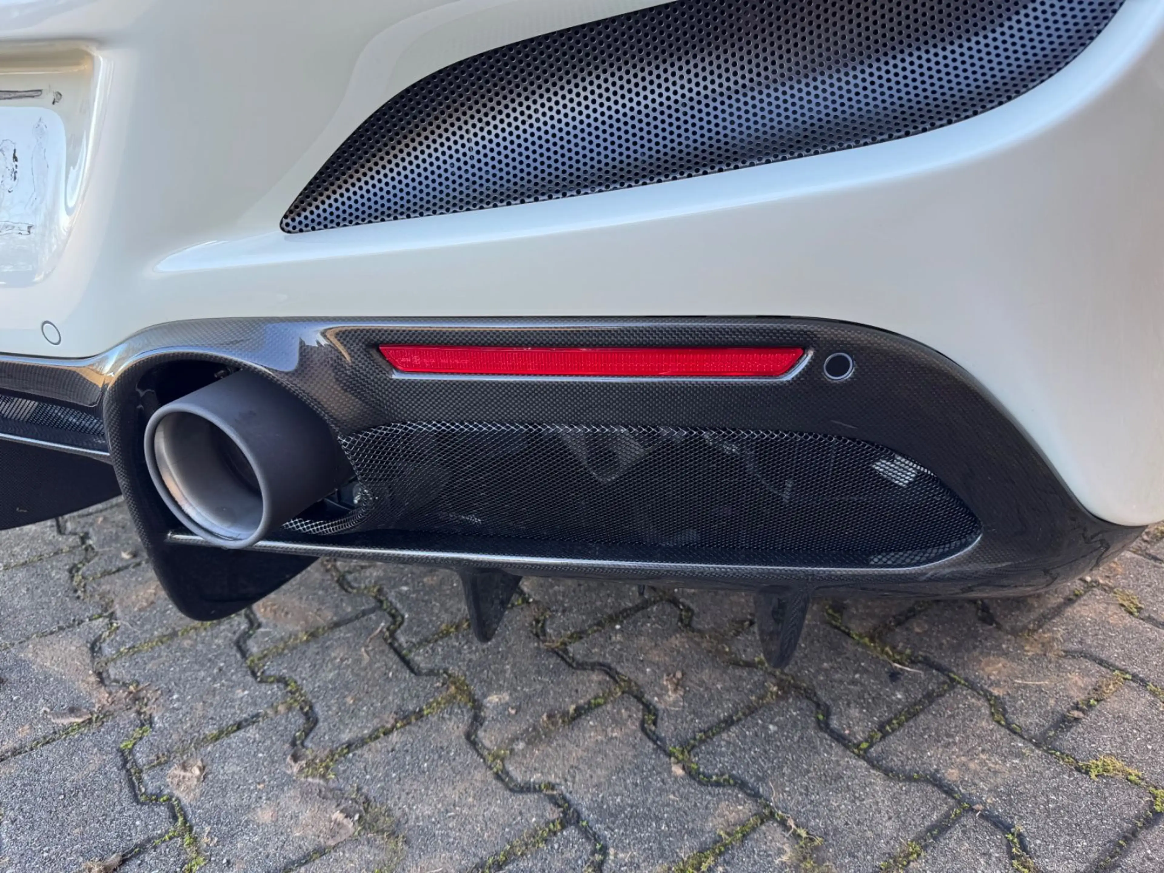 Ferrari F8 Spider absolut voll, Carbon, nur 1.000 km — photo 7