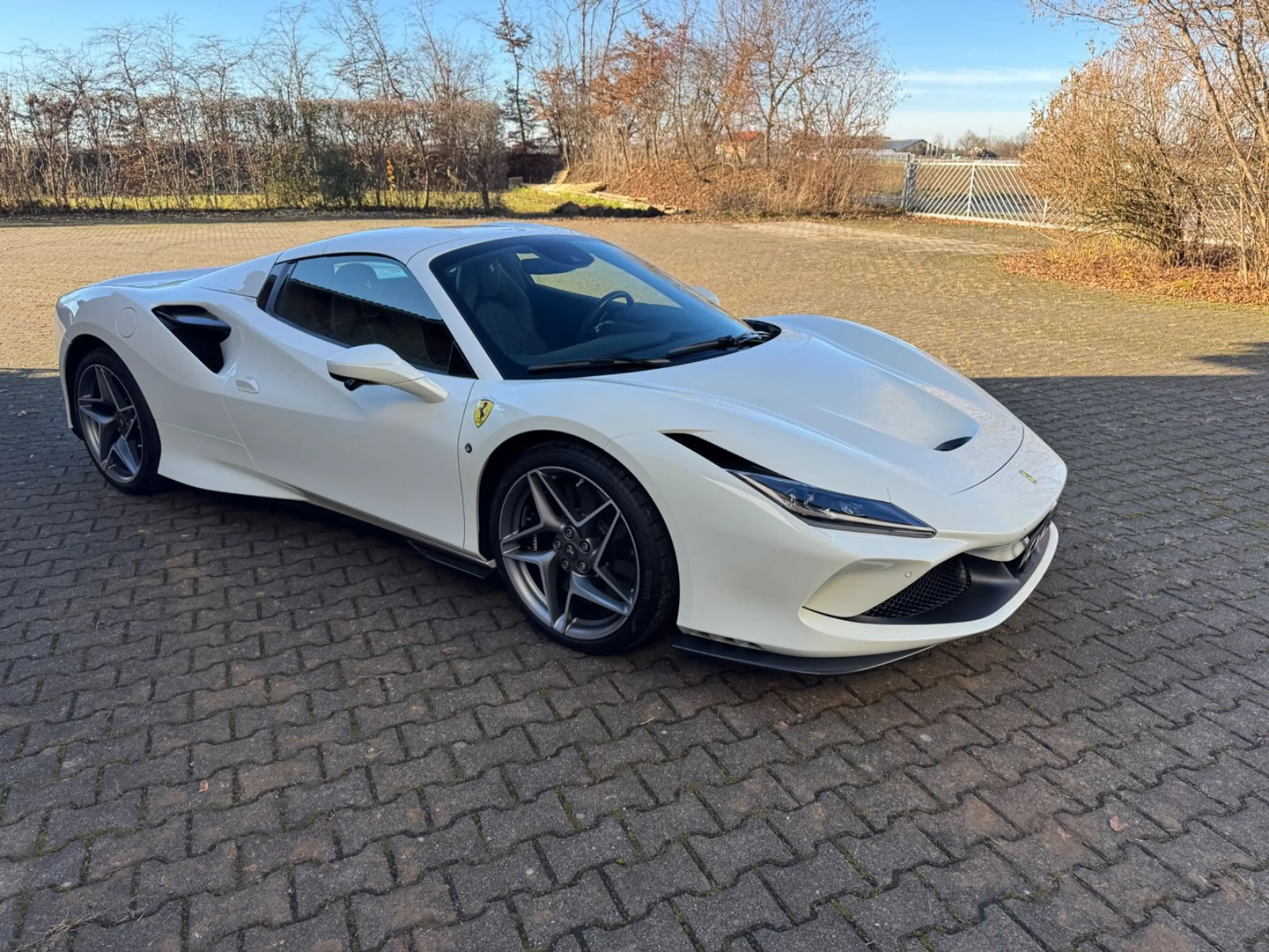 Ferrari F8 Spider absolut voll, Carbon, nur 1.000 km — photo 12