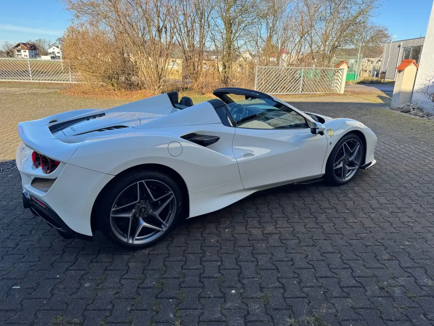 Ferrari F8 Spider absolut voll, Carbon, nur 1.000 km Weiß - 2