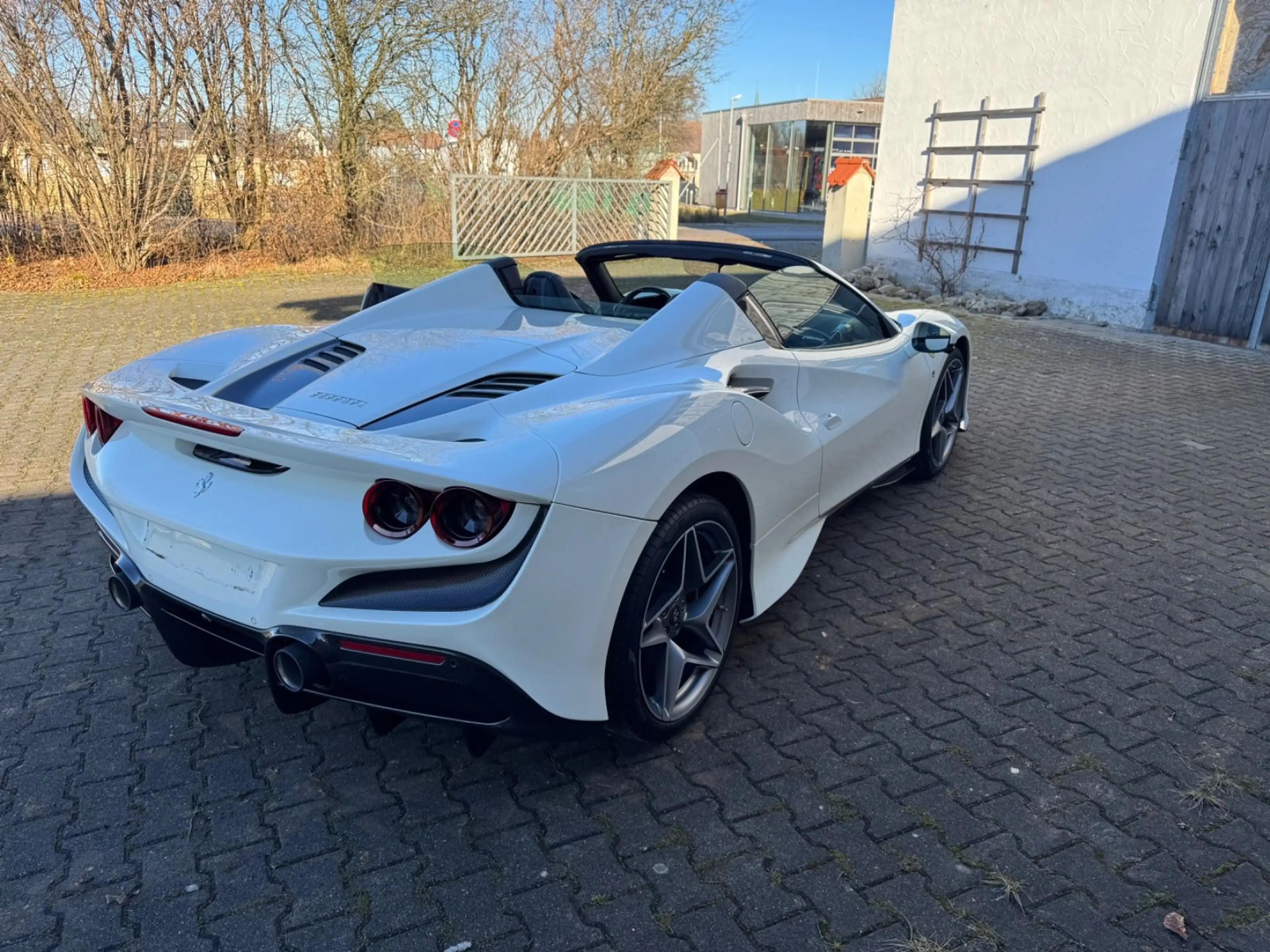 Ferrari F8 Spider absolut voll, Carbon, nur 1.000 km — photo 4