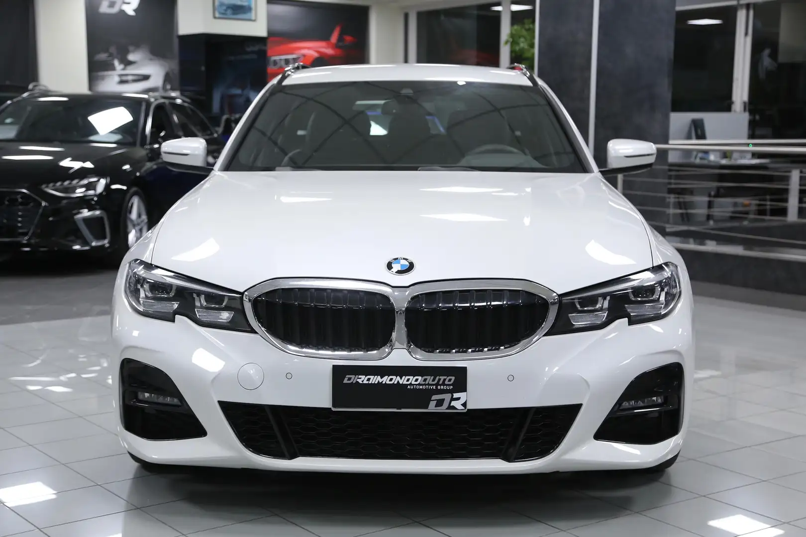BMW 320 d Touring M Sport auto Bianco - 2