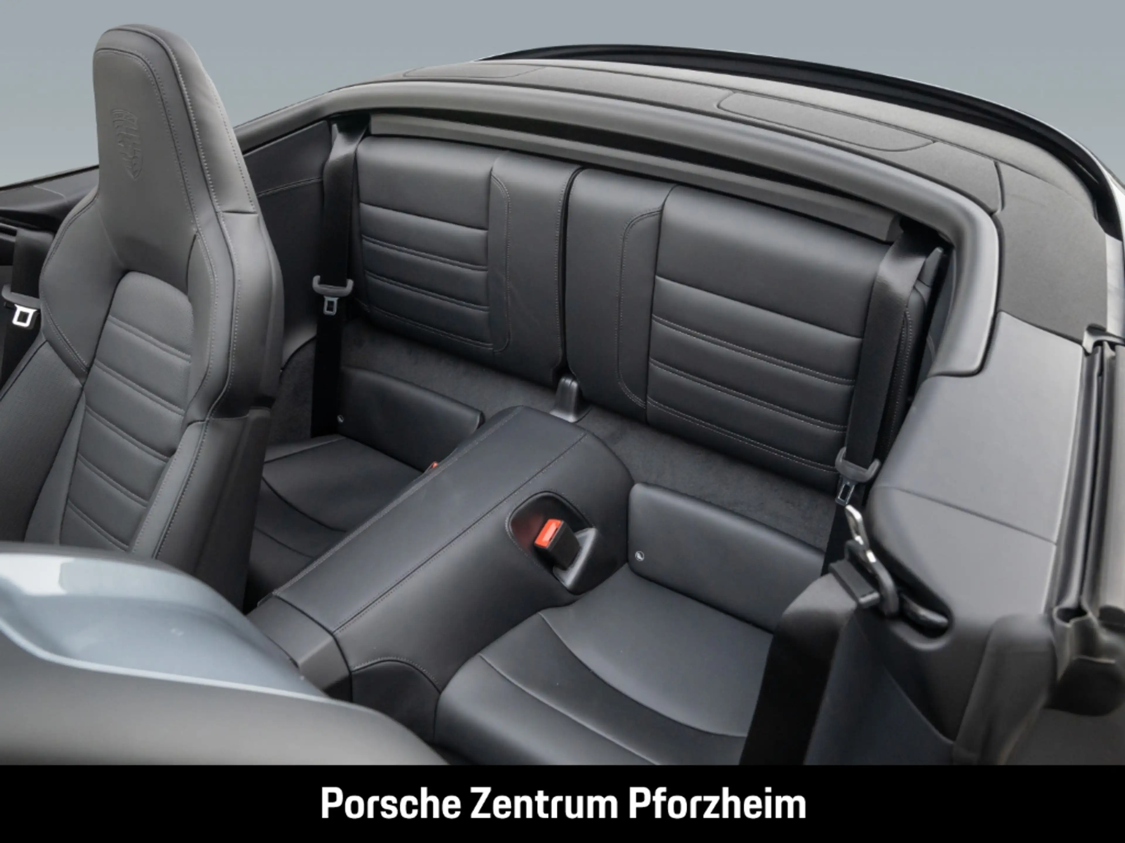 Porsche 992 911 Carrera S Cabriolet HALenkung Sportabgas — photo 8