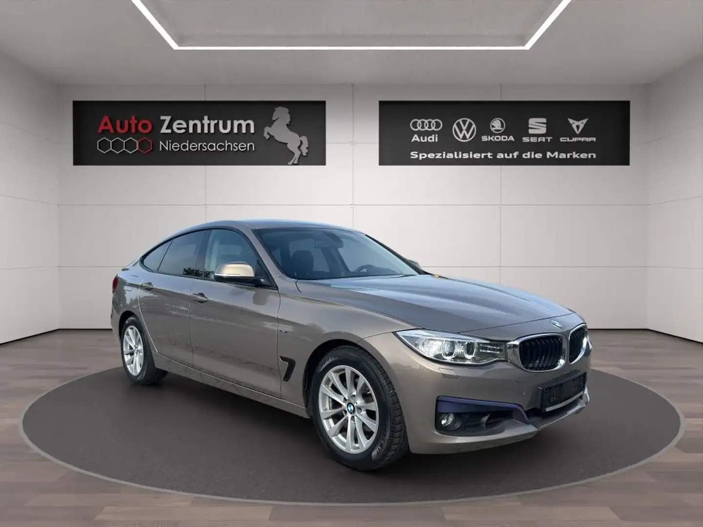 BMW 320 i GT Aut Sport Line ab 79 EUR monatliche Rate Beige - 1