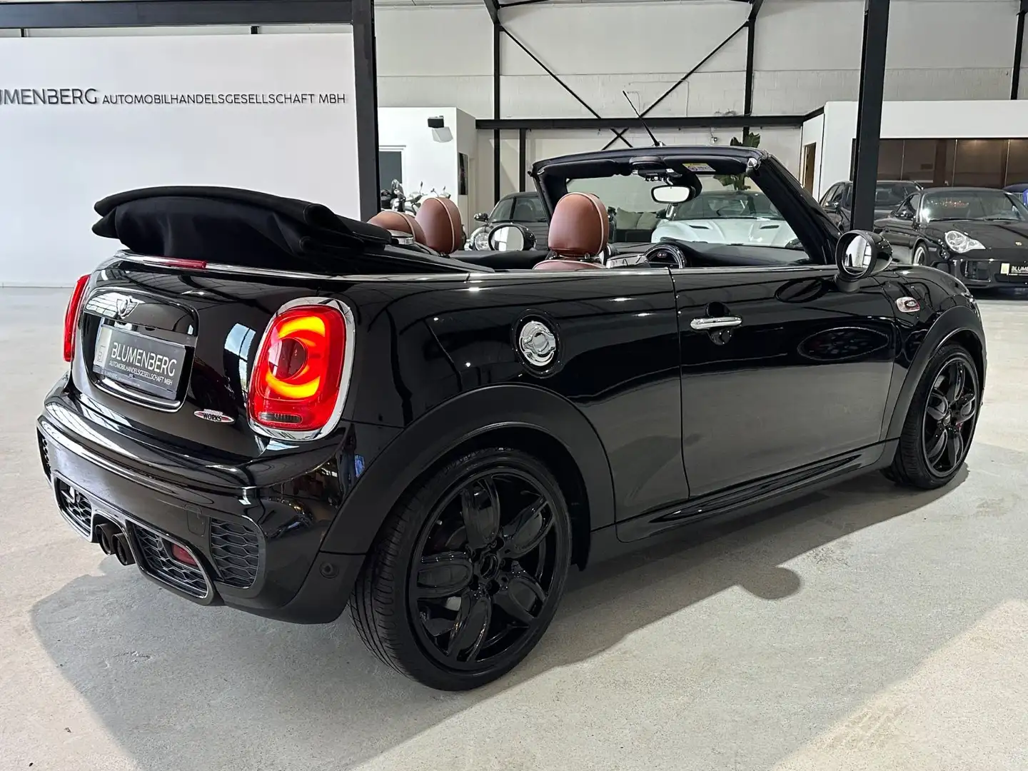 MINI John Cooper Works Cabrio John Cooper Works *H&K,Kam.,Head-Up,Tempo.,Leder Noir - 2