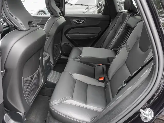 Volvo XC60 view 18