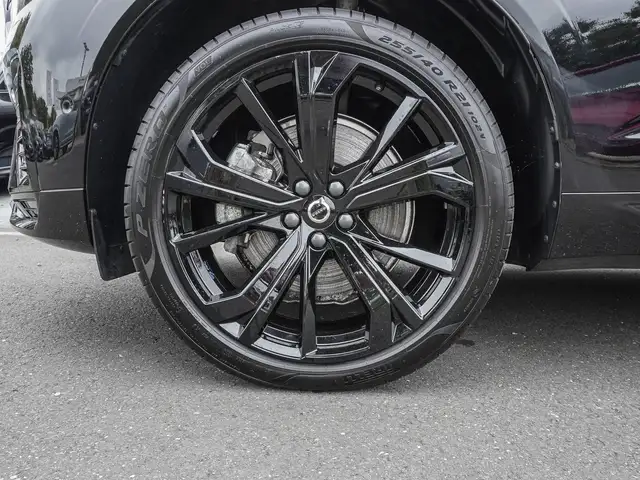 Volvo XC60 view 7