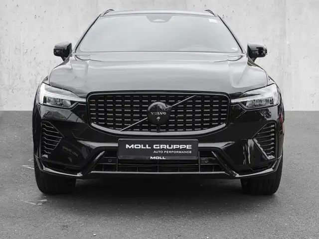 Volvo XC60 view 3