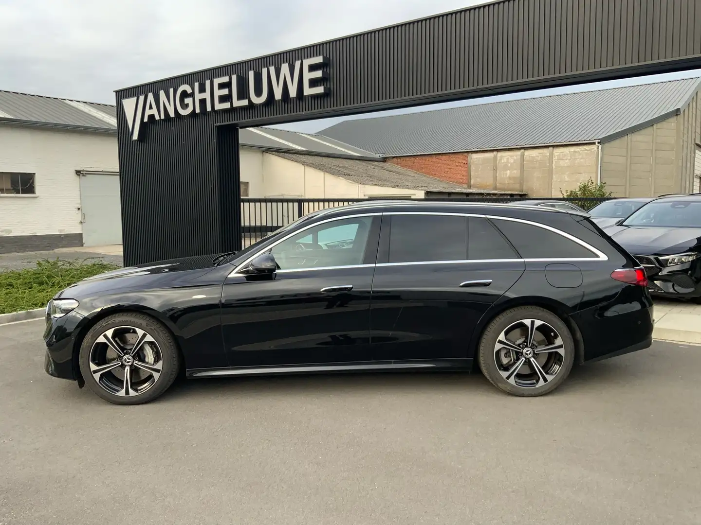 Mercedes-Benz E 300 deT 9G-TRONIC Edition AVANTGARDE Noir - 1