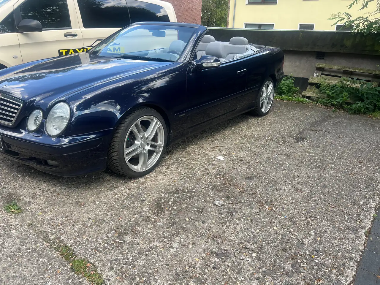 Mercedes-Benz CLK 230