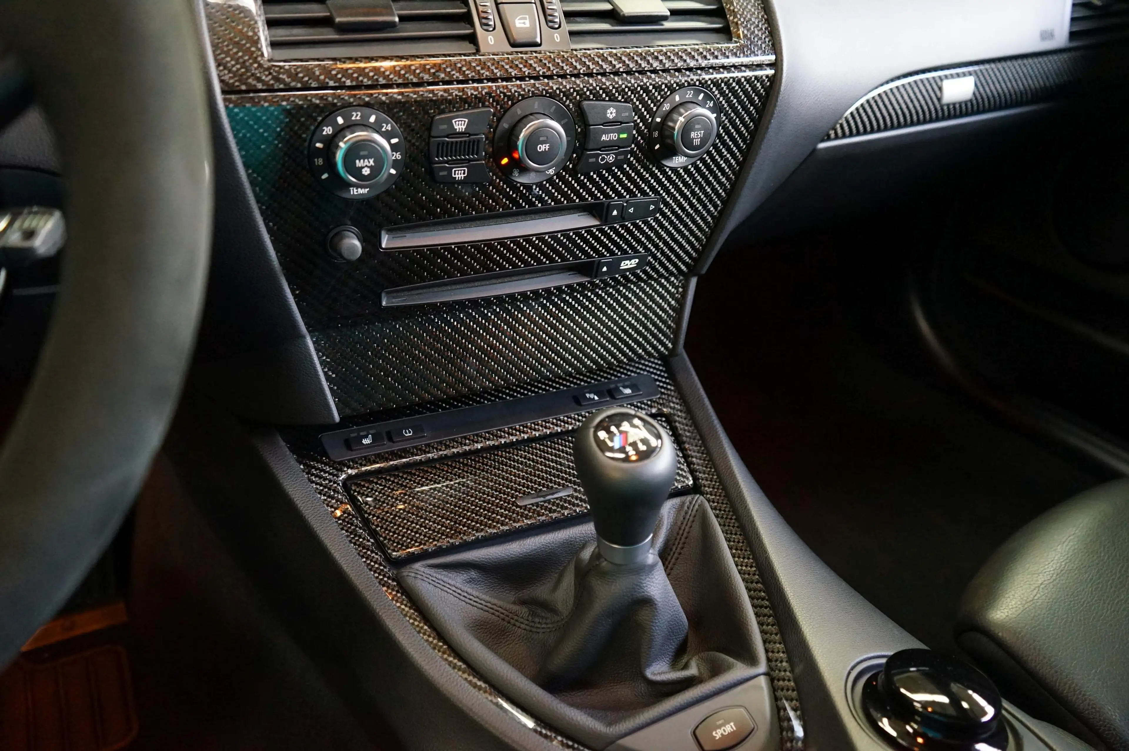BMW M6 BMW E63 M6 als Handschalter mit Head Up Display — photo 21