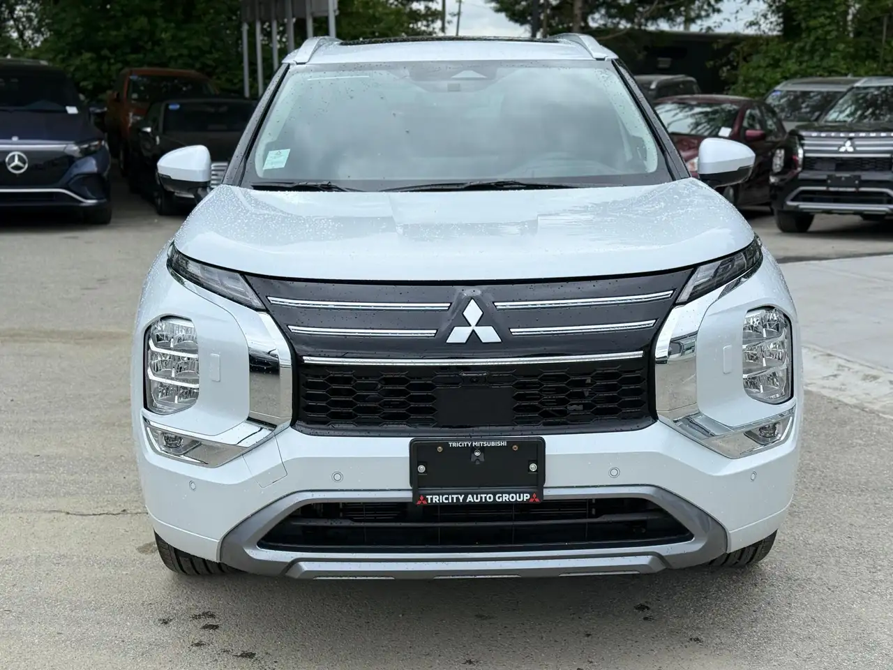Mitsubishi Outlander снимка Mitsubishi Outlander