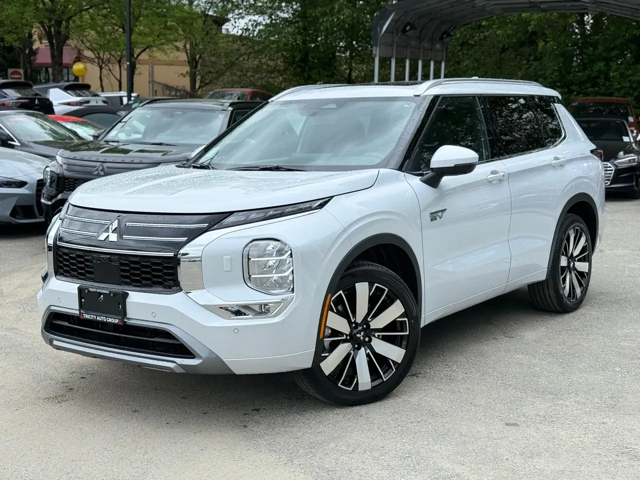 Mitsubishi Outlander снимка Mitsubishi Outlander