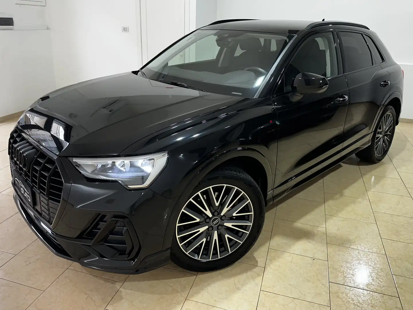 Audi Q3 40 2.0 tdi S line edition quattro 200cv s-tronic Nero - 1