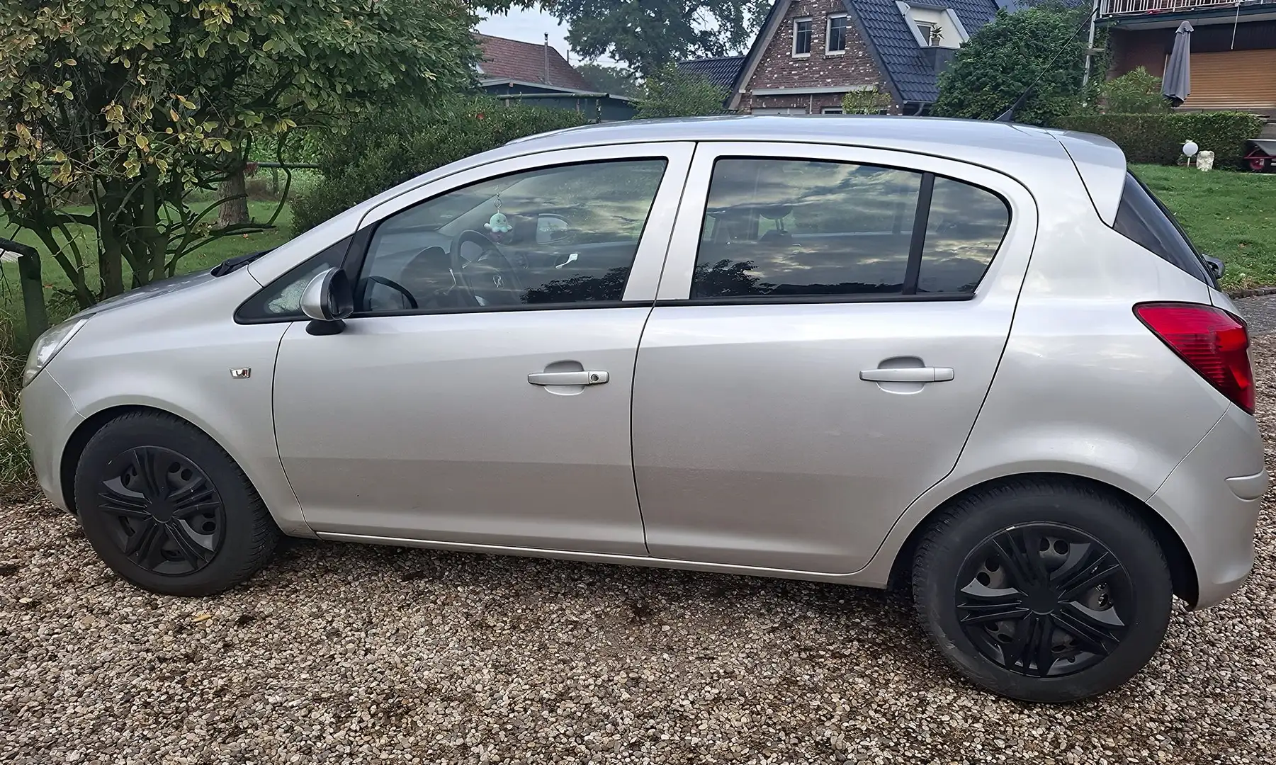Opel Corsa 80 PS, 2 Jahre TÜV, technisch einwandfrei - 1