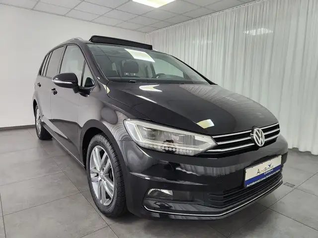 Volkswagen Touran SOUND 150PS AHK LED NAV SHZ CarPlay Kam.