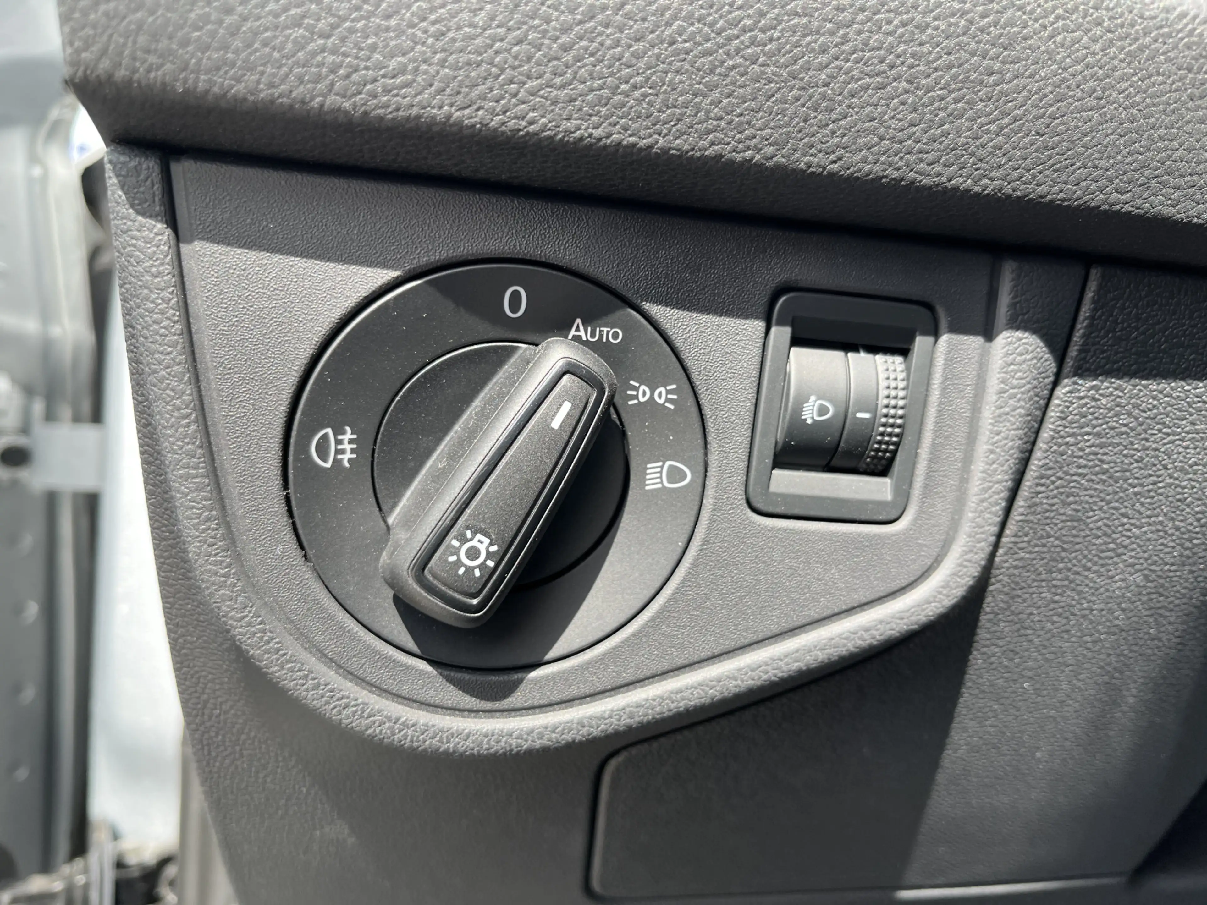 Volkswagen Polo 1.0 TSI Life / CRUISE/ PARK. SENSOREN/ APP-CONNECT — photo 11