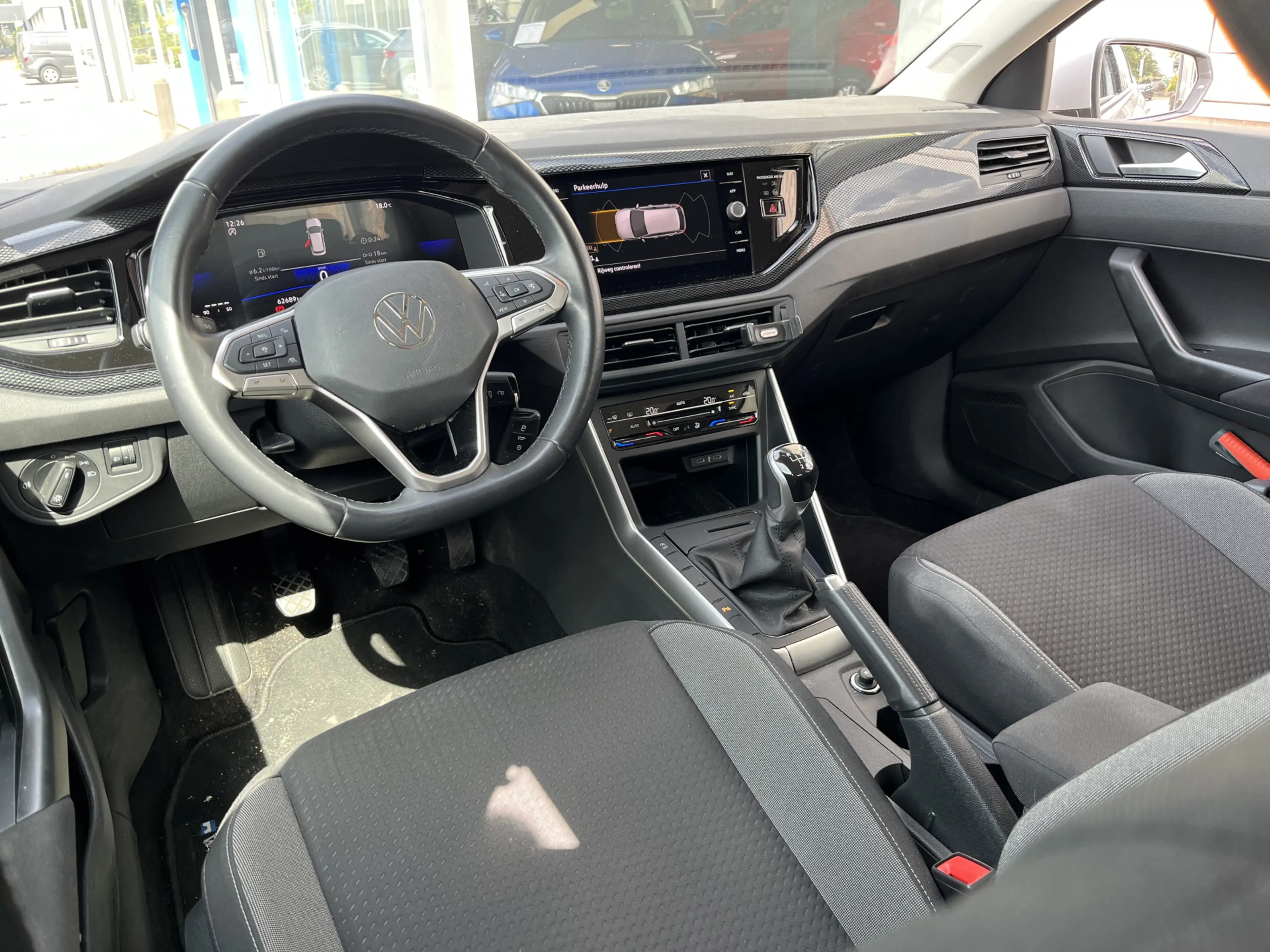 Volkswagen Polo 1.0 TSI Life / CRUISE/ PARK. SENSOREN/ APP-CONNECT — photo 8