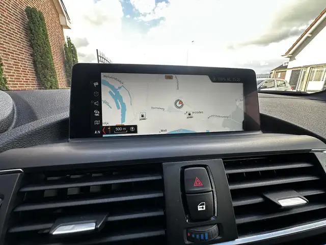 BMW 1 Series view 12