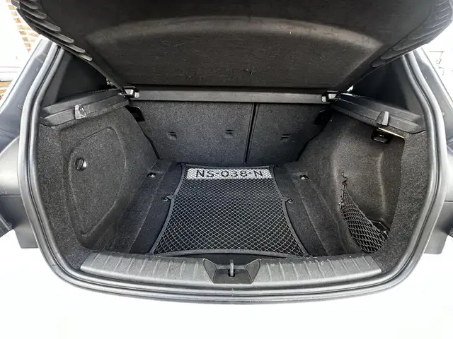 BMW 1 Series view 21