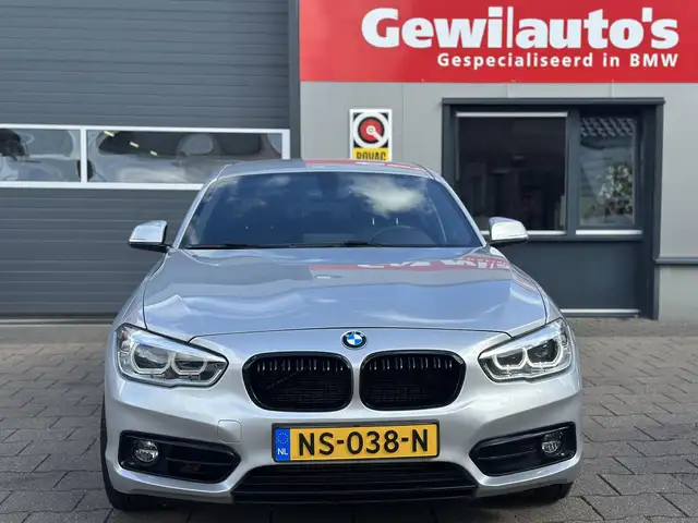 BMW 1 Series view 25