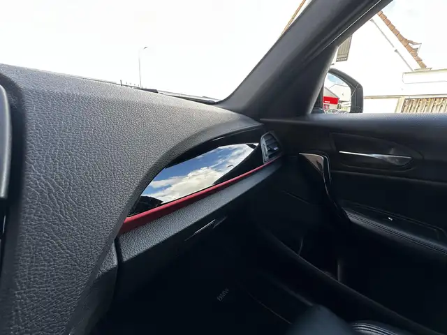 BMW 1 Series view 15