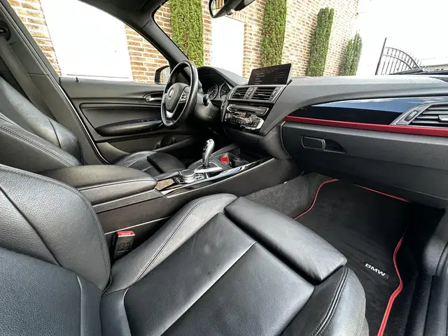 BMW 1 Series view 18