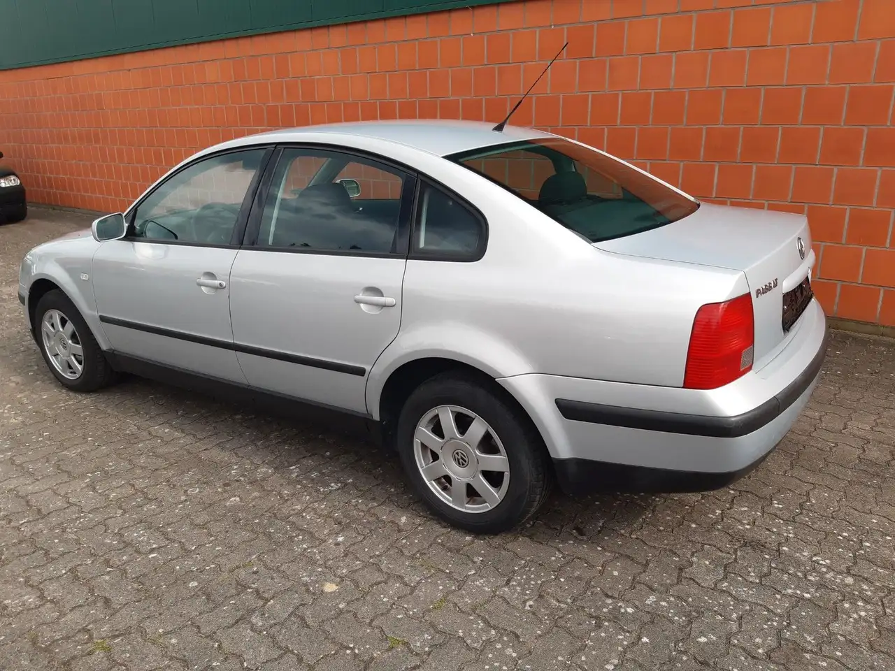 Volkswagen Passat 1.6 Edition 1.Hand erst 113000 Km., foto 4