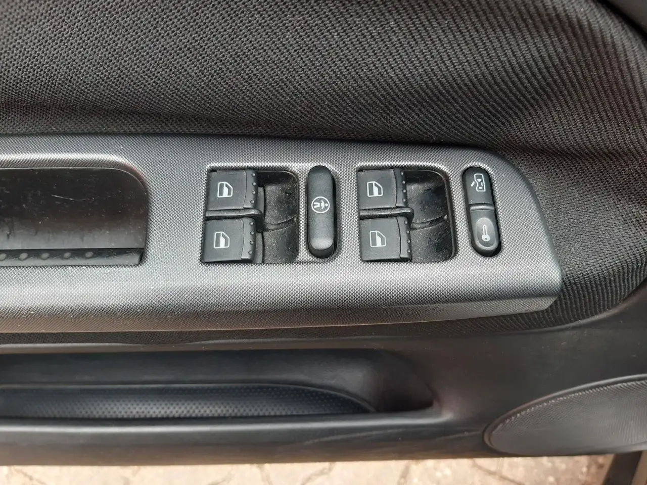Volkswagen Passat 1.6 Edition 1.Hand erst 113000 Km., foto 12