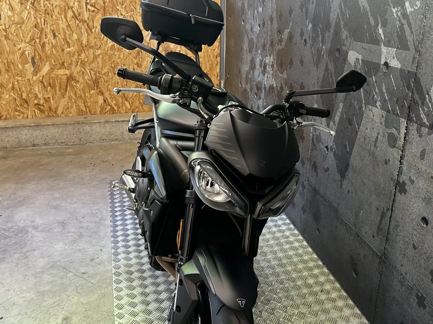 Triumph Street Triple 765 Negru - 2