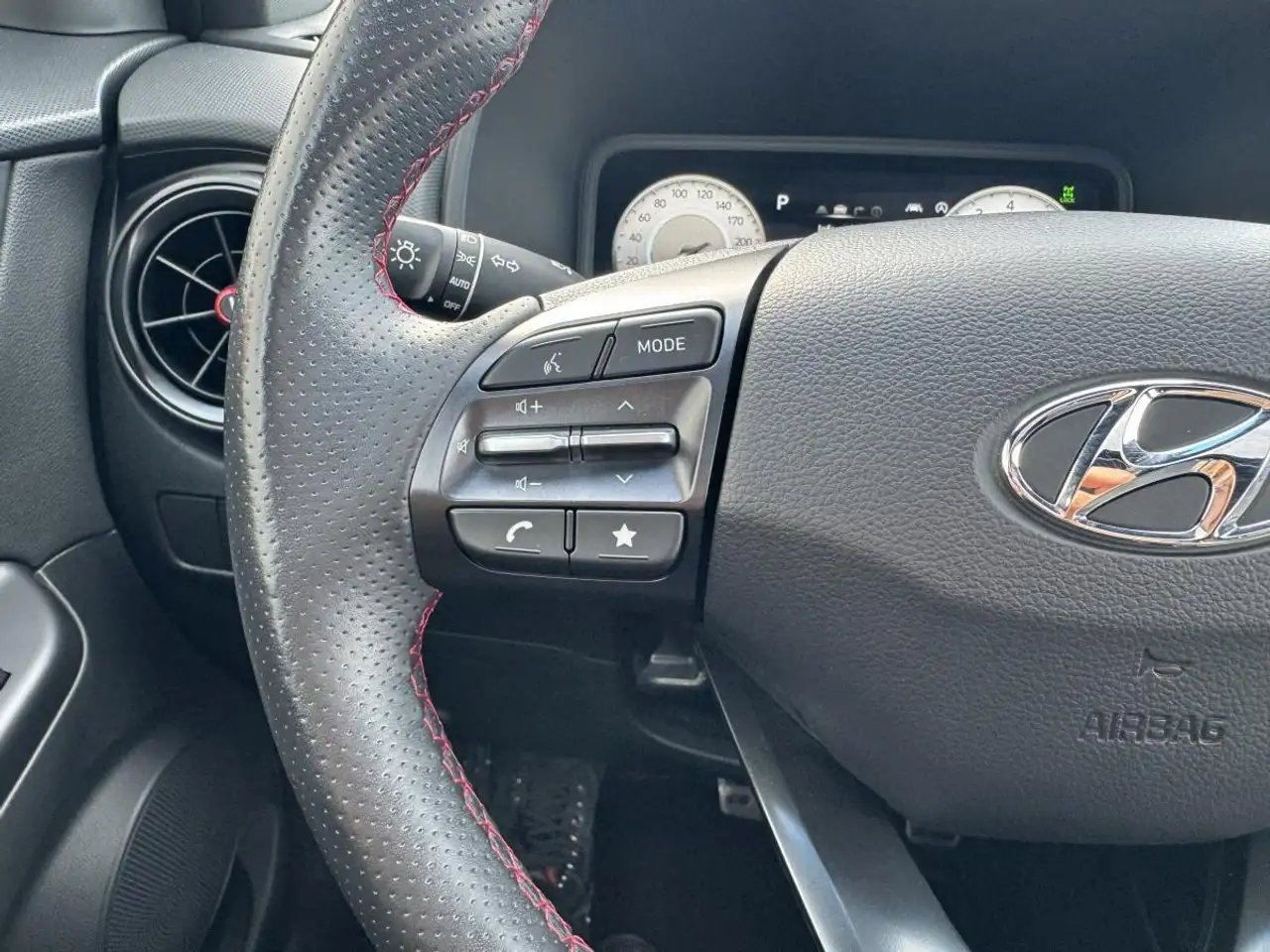 Hyundai KONA fotografie Hyundai KONA