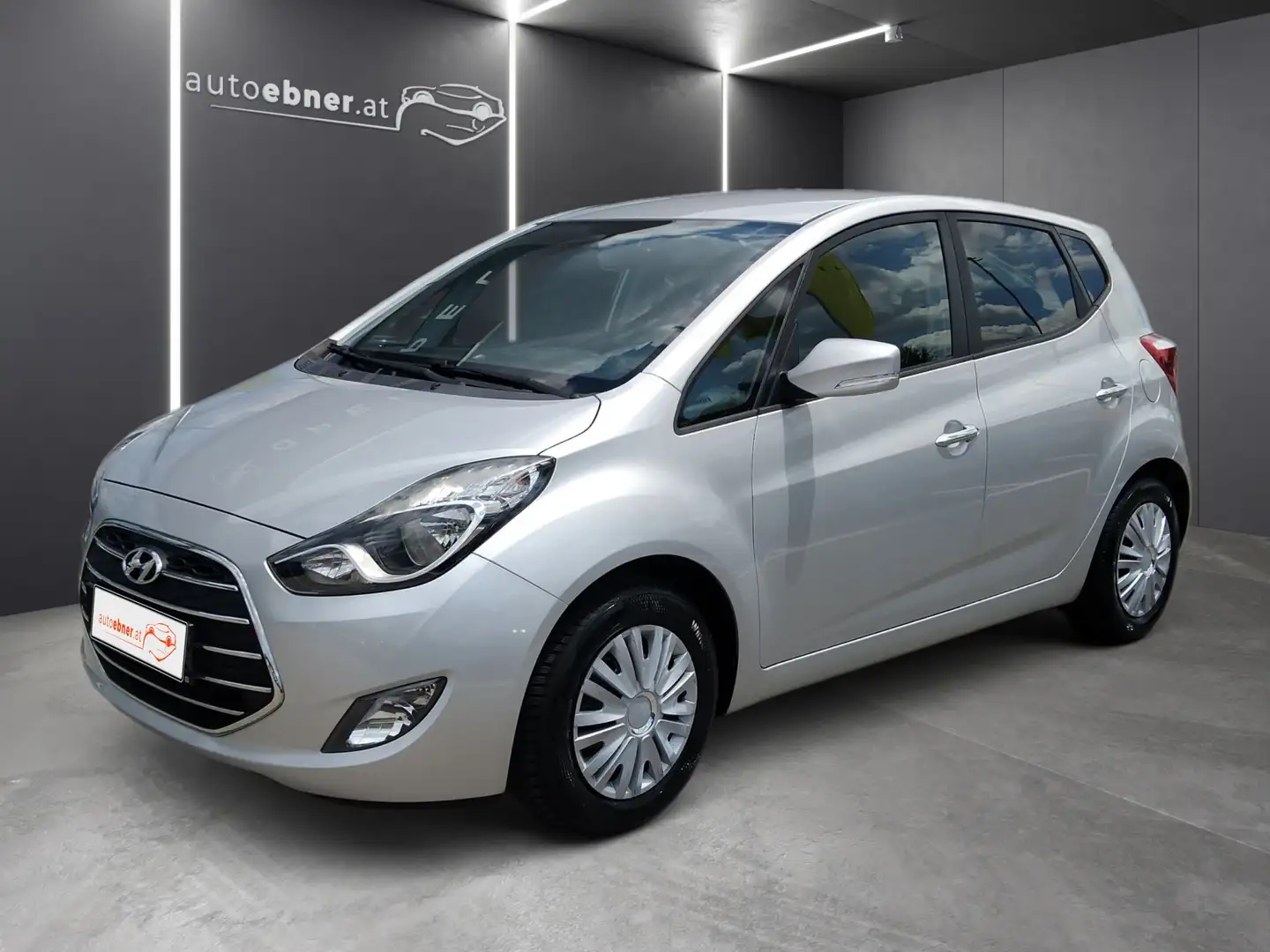 Hyundai iX20 IX20 1,4 Go TEMPOMAT+KLIMAAUTOMATIK Silber - 1
