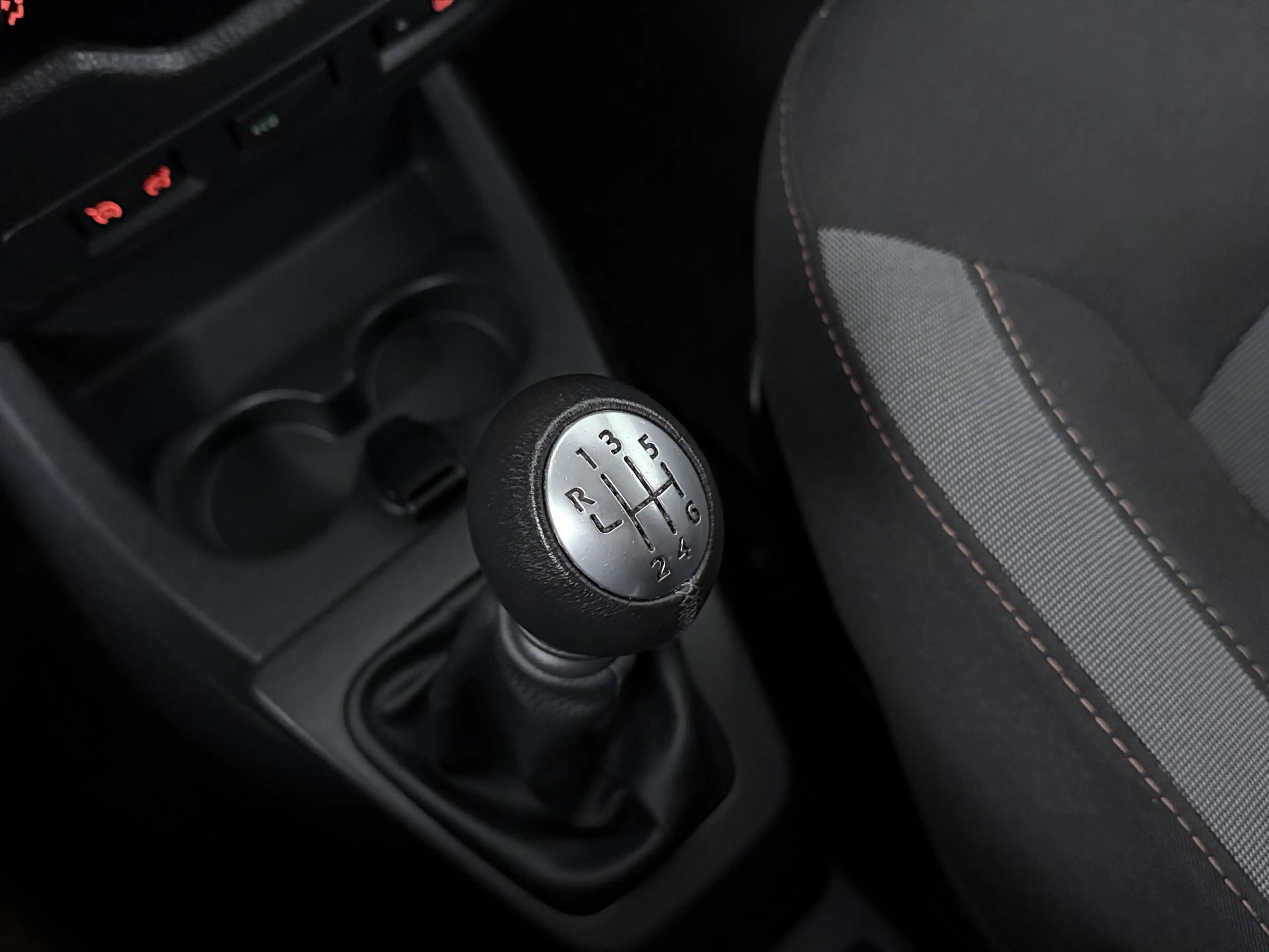 Dacia Lodgy 1.3 TCe Tech Road 7p. | Trekhaak | — photo 6