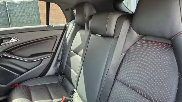 Mercedes-Benz Unknown Model view 9