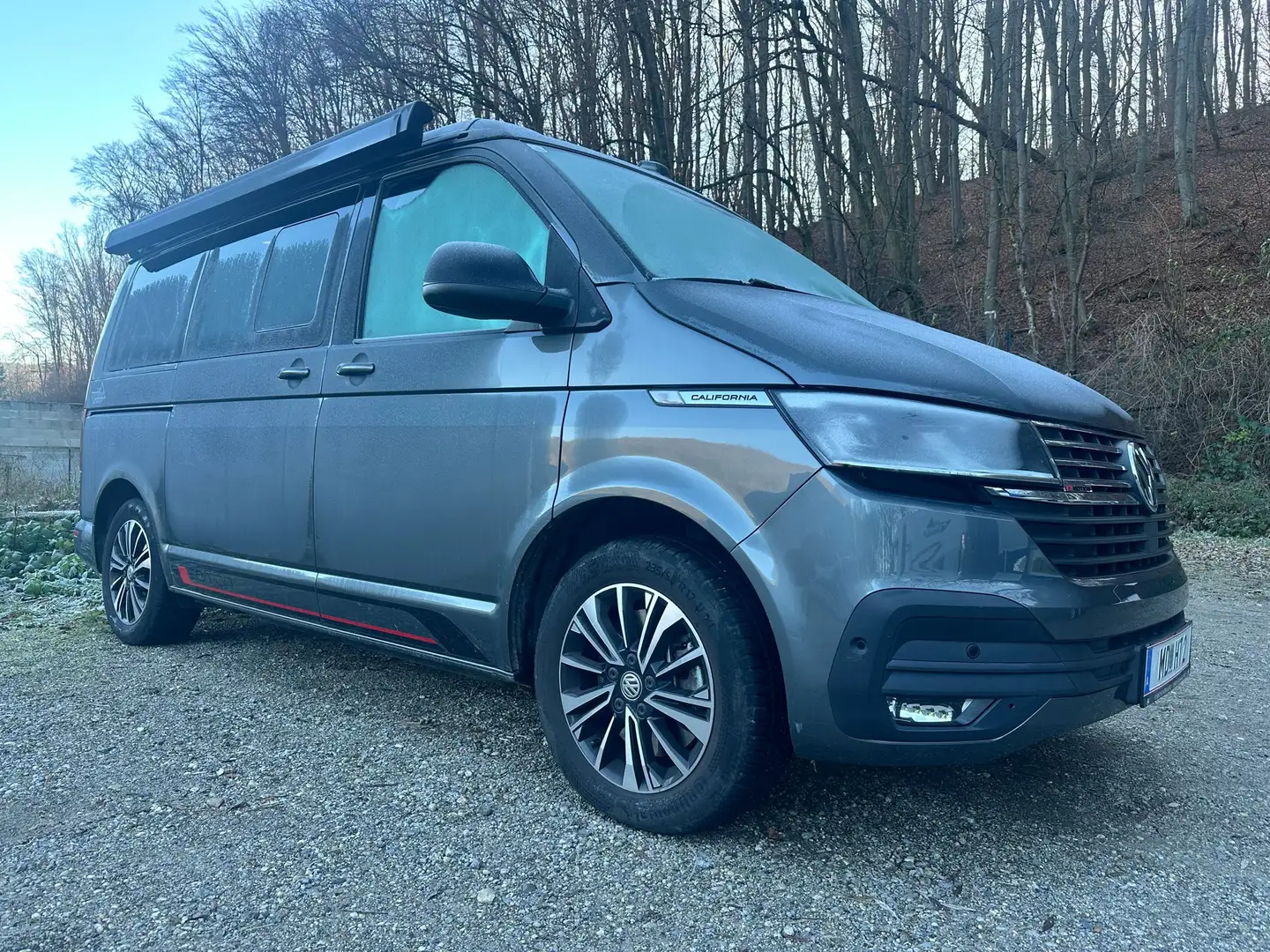 Volkswagen T6.1 California California Beach Edition 4motion Grau - 1