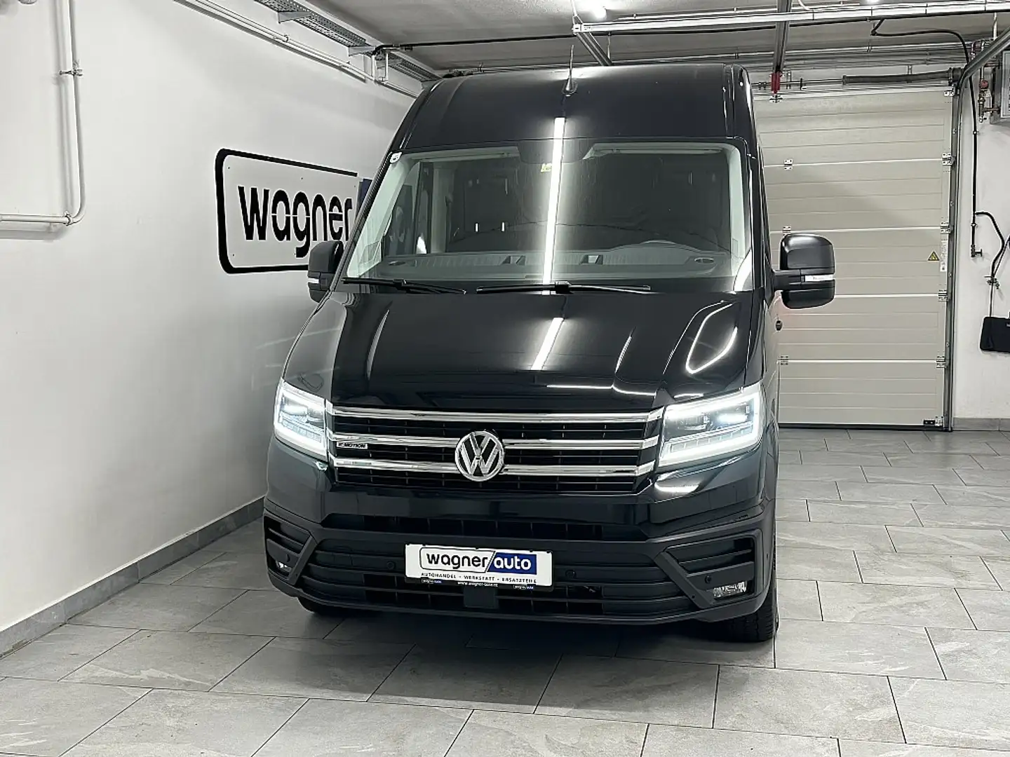 Volkswagen Crafter 35 Kasten MR L3H3 2,0-I-TDI 4Motion Aut.LED/ACC... Schwarz - 1