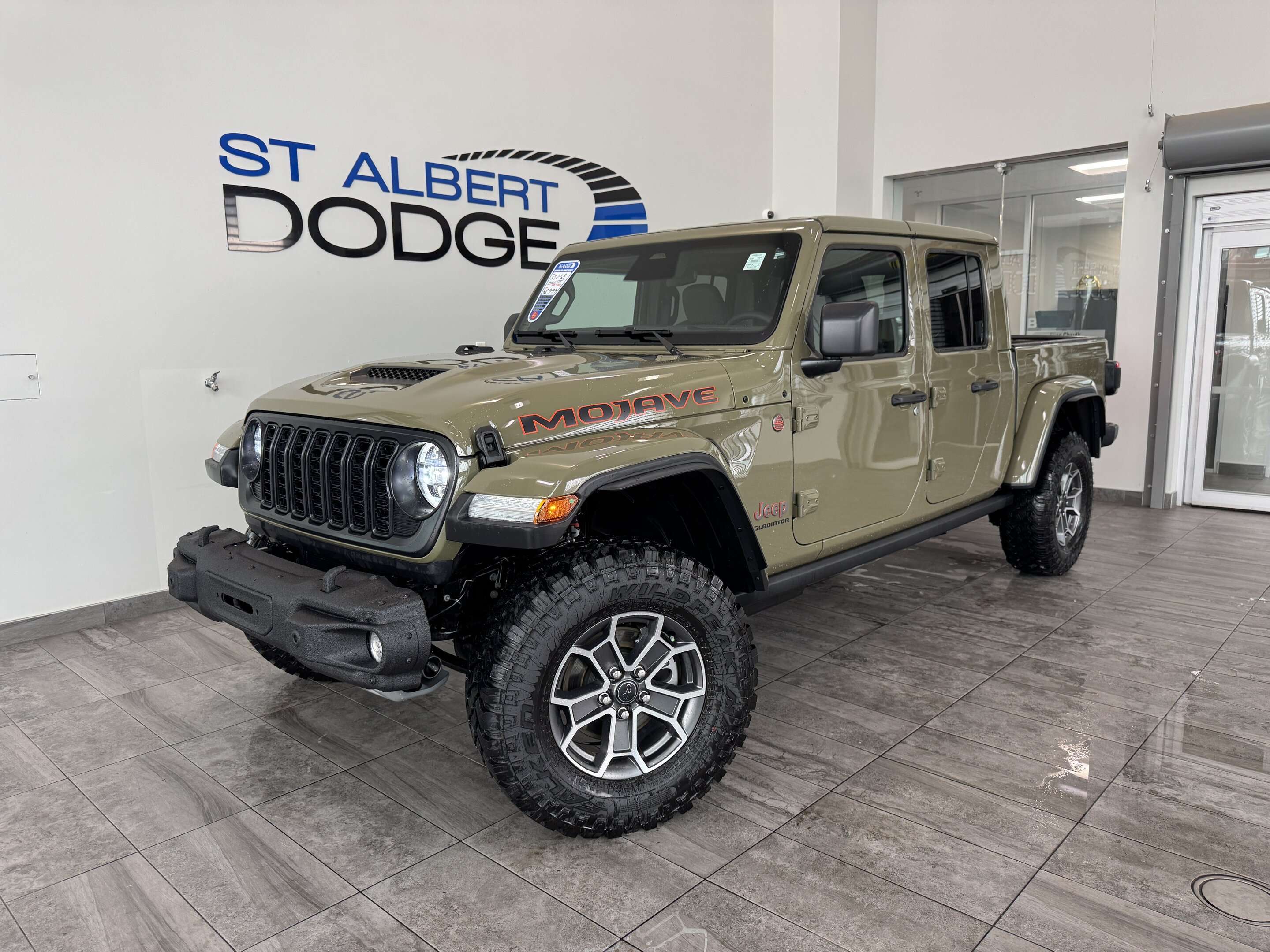 2026 Jeep Gladiator Mojave| CONVENIENCE GROUP | FRONT HEATED SEATS & S