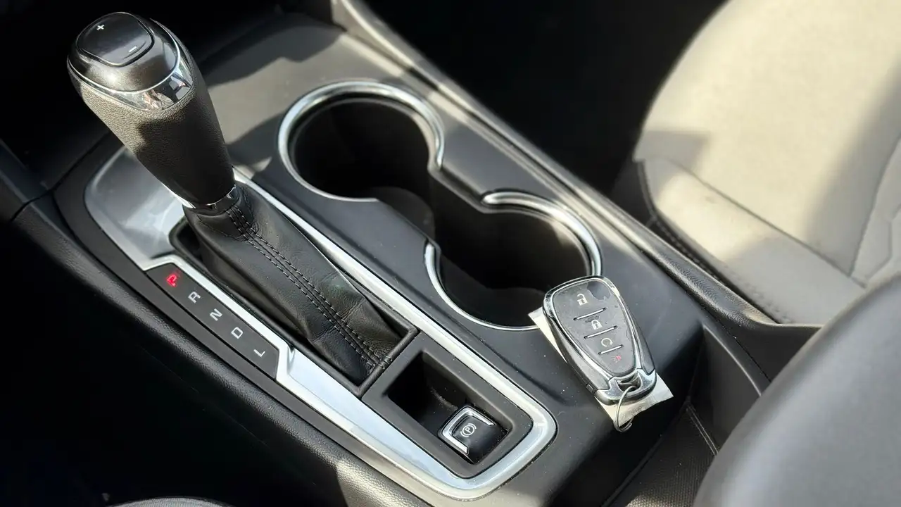 Chevrolet Equinox снимка Chevrolet Equinox