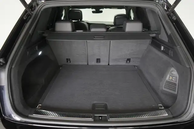 Volkswagen Touareg view 28