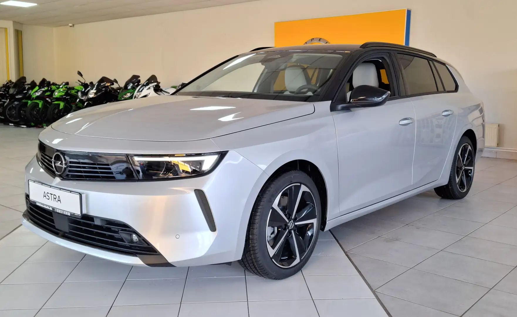 Opel Astra Sports Tourer Elegance Zilver - 1