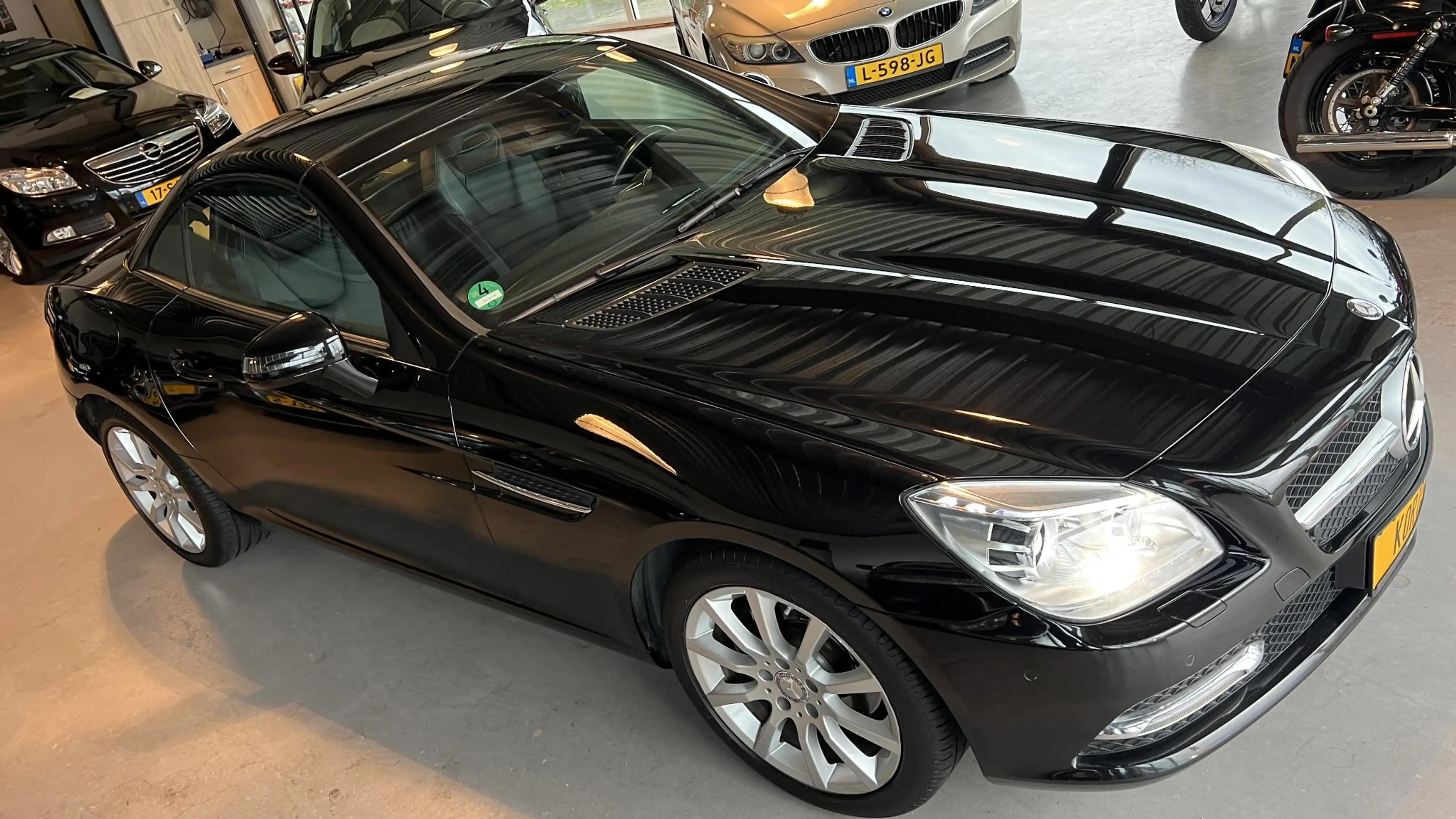 Mercedes-Benz SLK 200 Edition panorama,air-scarf,navi,leder,xenon,cruise — photo 12