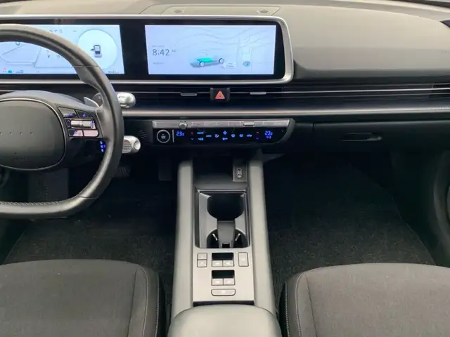Hyundai IONIQ 6 view 13