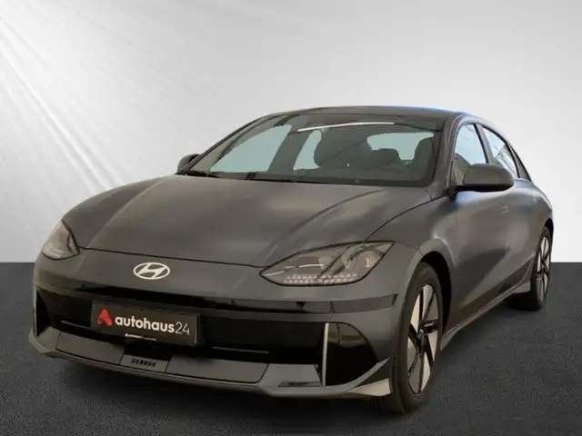 Hyundai IONIQ 6 view 3