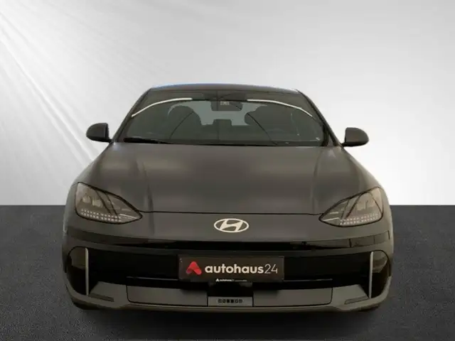 Hyundai IONIQ 6 view 2