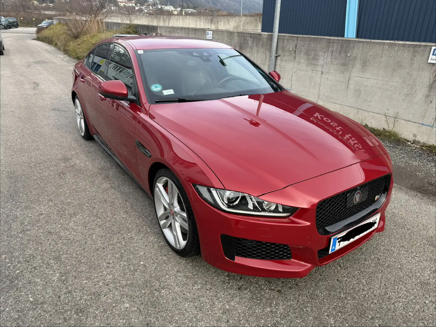 Jaguar XE S Aut. Rot - 1
