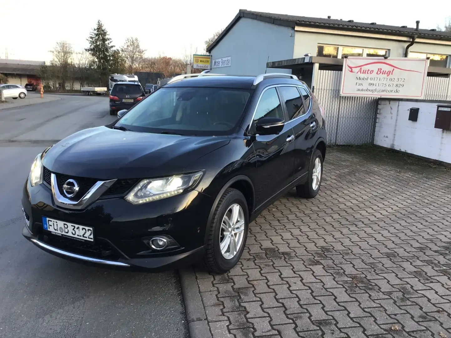 Nissan X-Trail Tekna 4x4+Navi+Kamera+Leder+Alu+Automati Schwarz - 1
