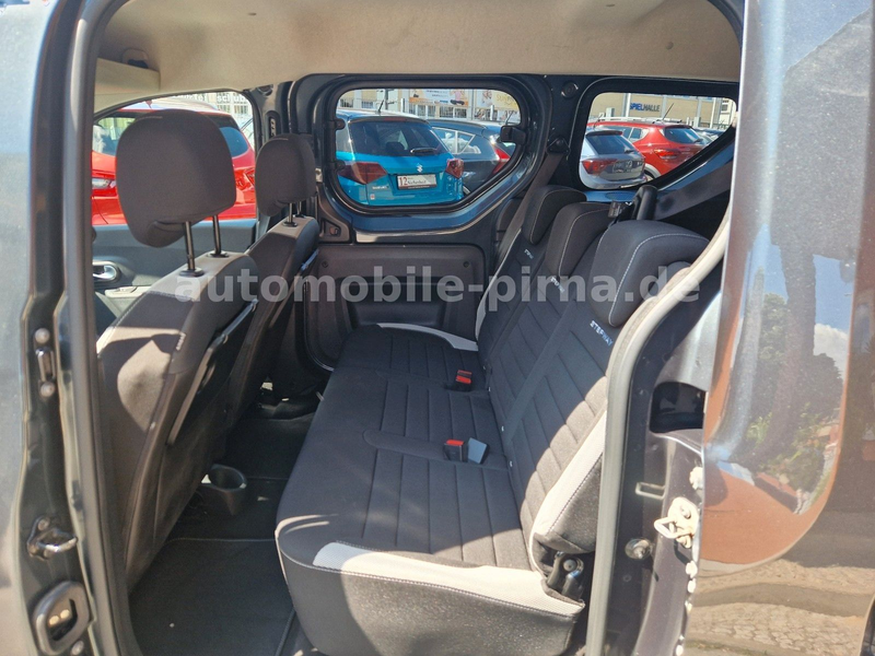 Dacia Dokker Stepway Plus 1.3TCe 130 6-G NAVI/SHZ/CAM — photo 10