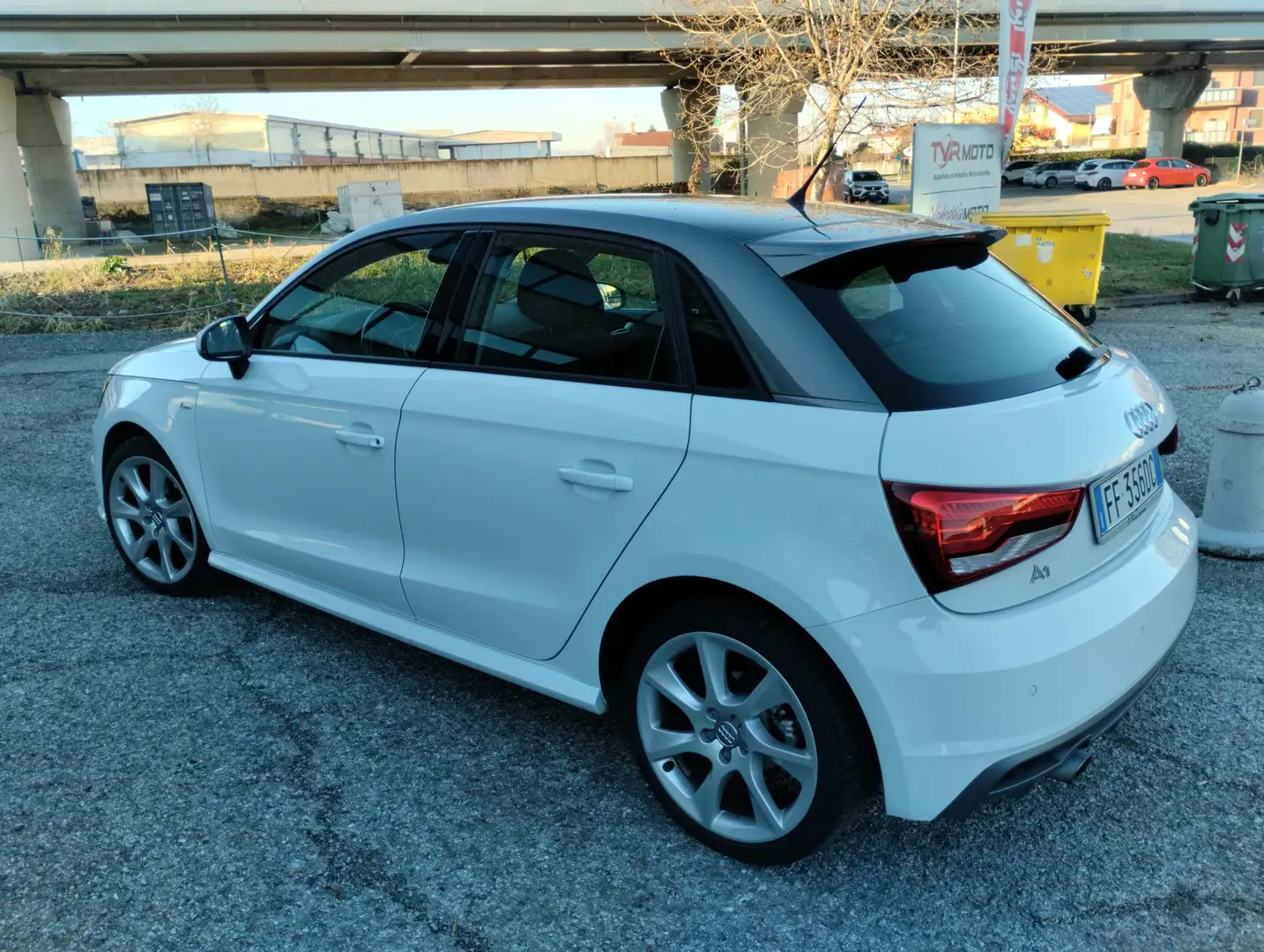 Audi A1 A1 Sportback 1.0 tfsi ultra Admired 95cv Bianco - 2