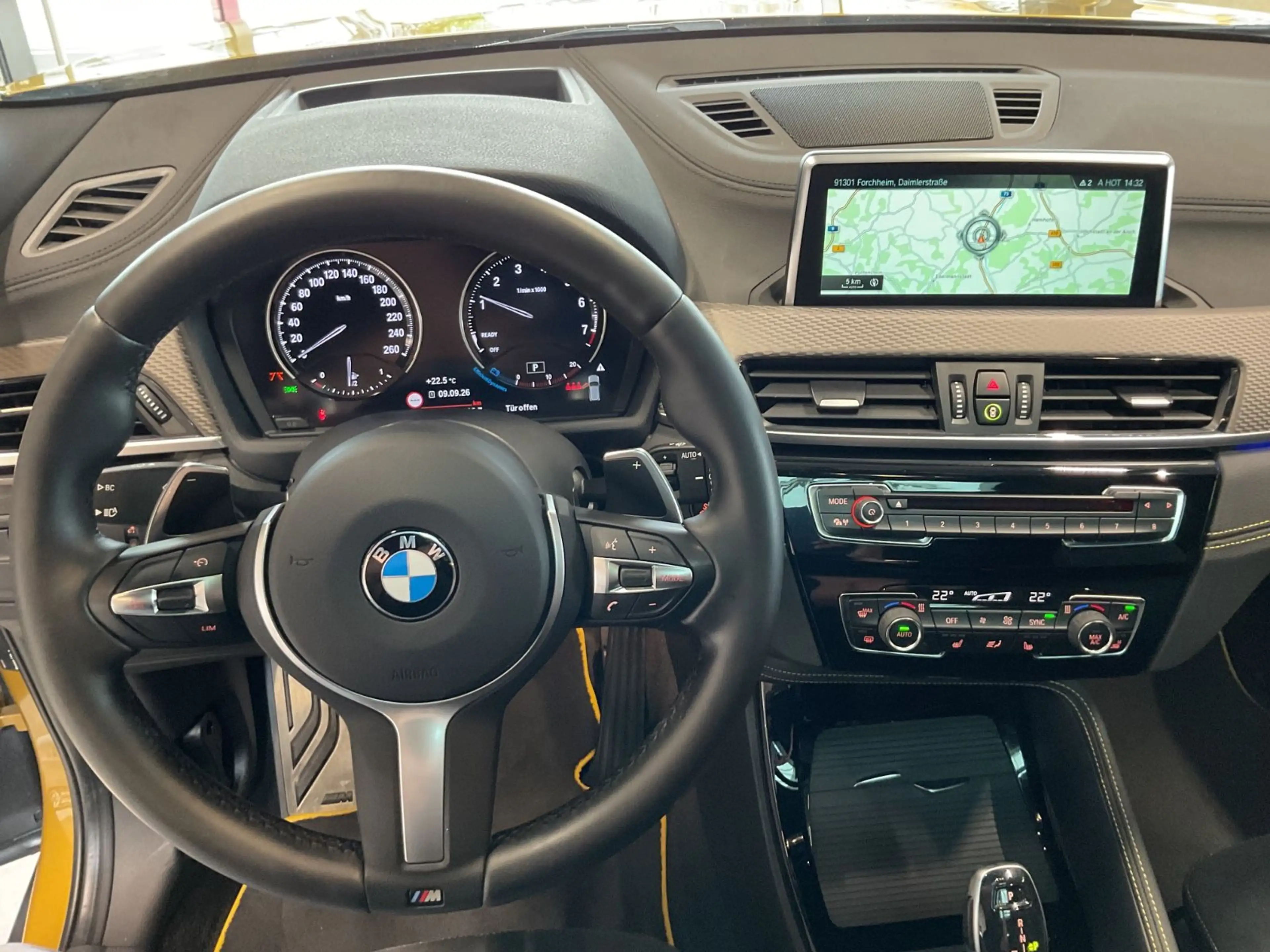 BMW X2 20i sDrive M Sport X AHK LED Navi Pano 20" — photo 8